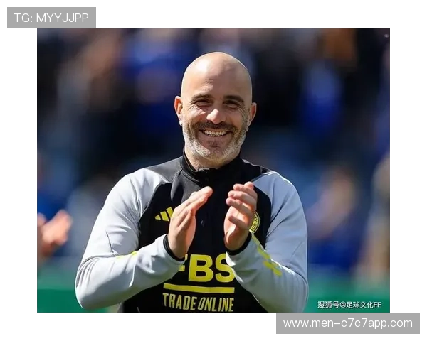 高清足球球星竖屏图片素材精选完美展示运动员风采与赛场激情